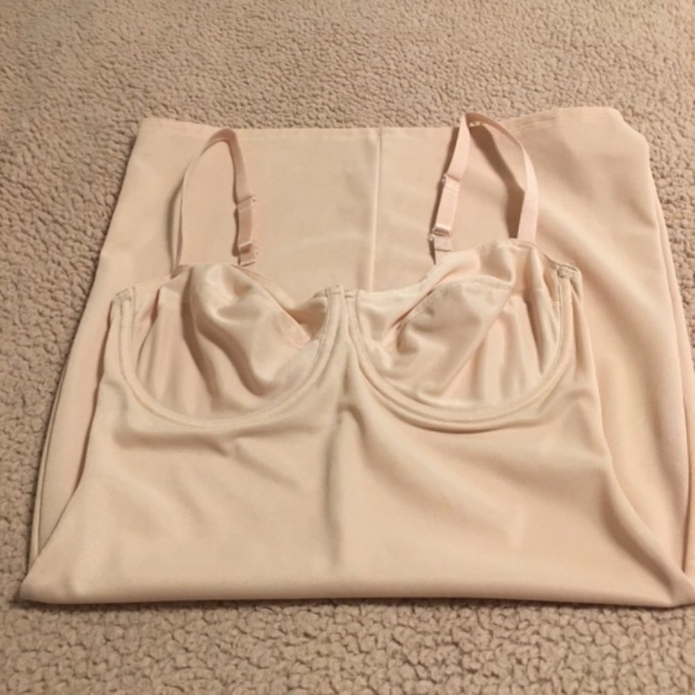 Nip Tuck Boost Shapewear    Size 38C